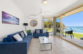 Little Hut Unit 3 20 Kurrawa Close